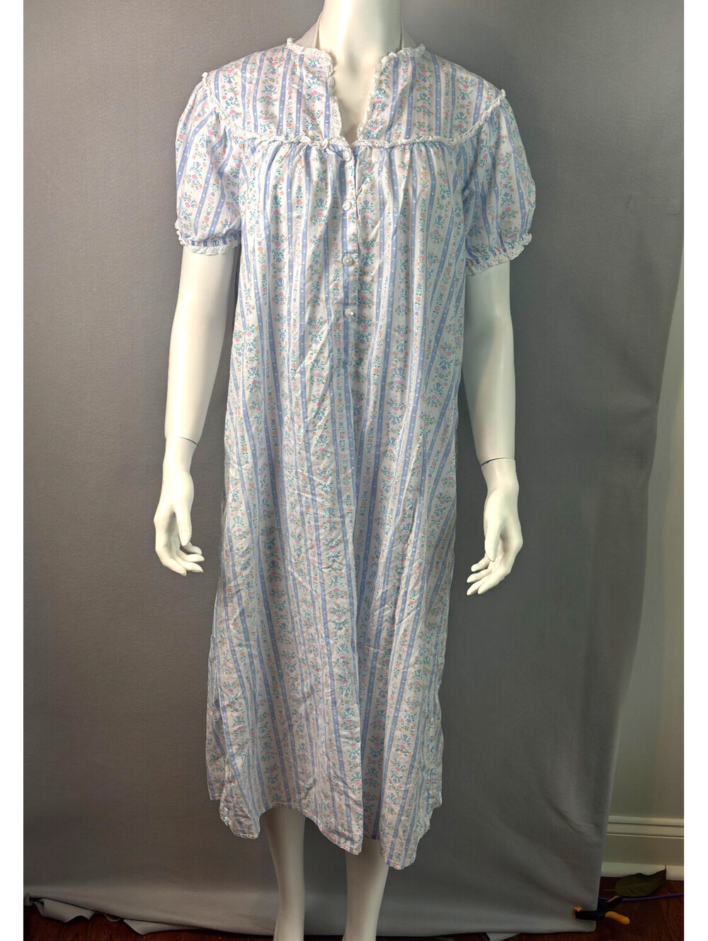 Lanz of Salzburg Long Nightgown Cotton Short Sleeve Floral White Blue Sz S